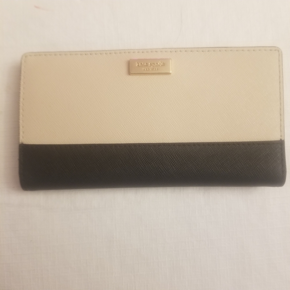 Kate Spade Stacy Laurel Way Crosshatch Leather Wallet Soft Porcelain And Black - Picture 1 of 7